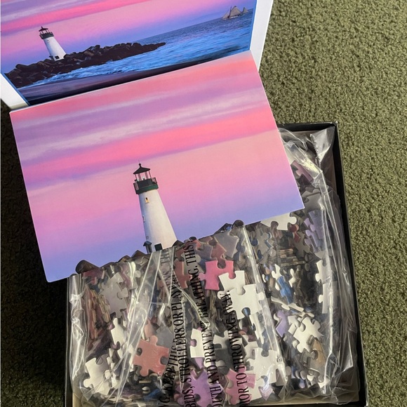 1000 Piece Walton Lighthouse Puzzle - Picture 3 of 3